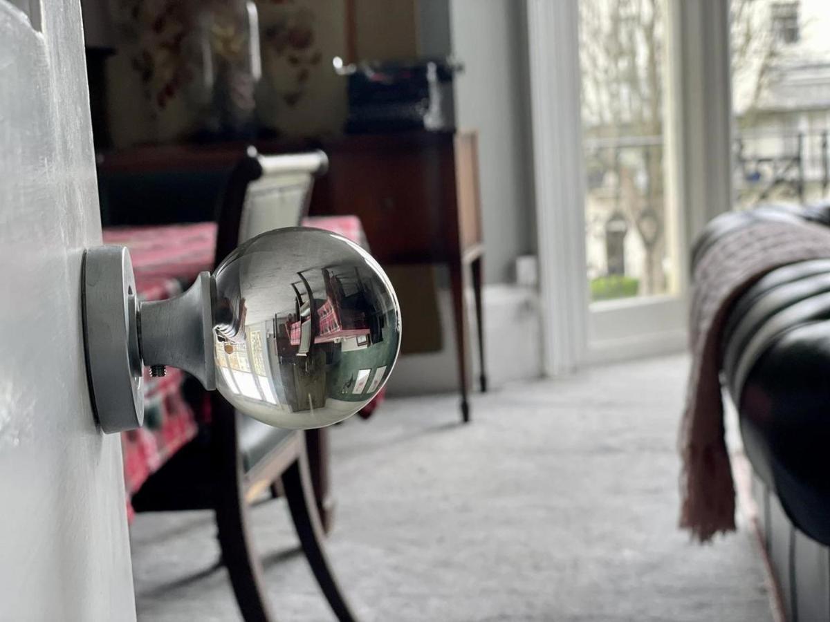 Regency Apartment - Marine Square By Crown Gardens Holiday Homes Brighton Eksteriør billede