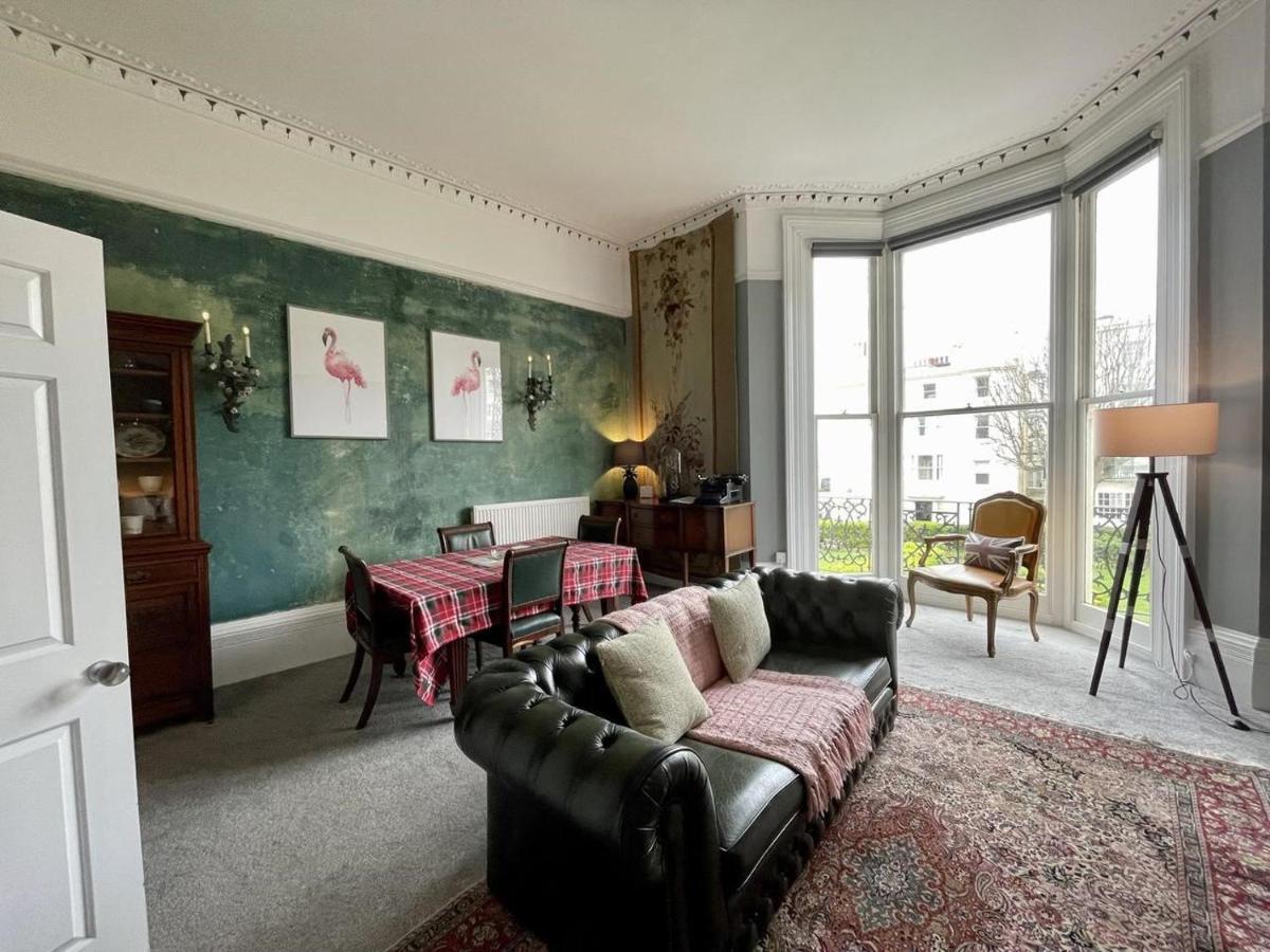 Regency Apartment - Marine Square By Crown Gardens Holiday Homes Brighton Eksteriør billede